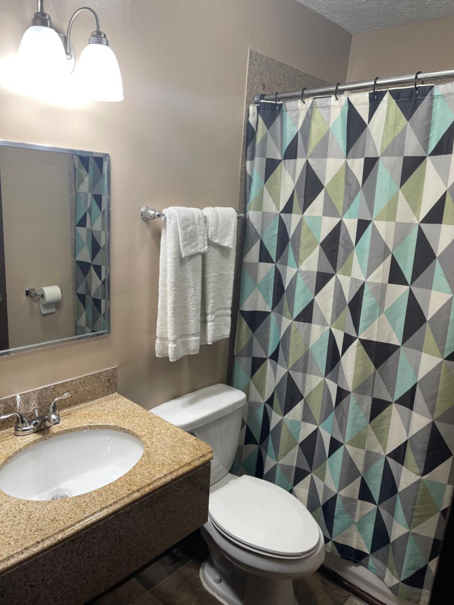 Economy Inn & Suites Ashtabula Esterno foto